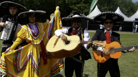 Cantando Mariachi